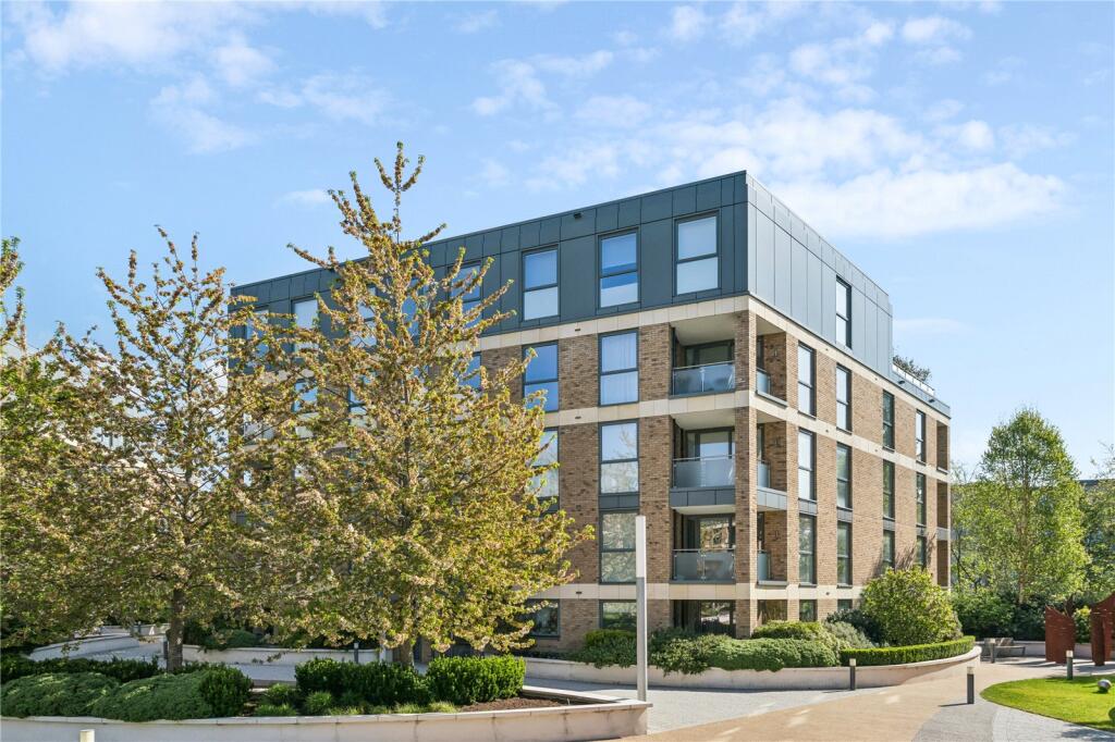 2 bed Apartment for rent in Richmond. From Antony Roberts Estate Agents -  Kew - Lettings