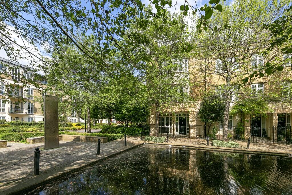 5 bed End of Terrace for rent in Richmond. From Antony Roberts Estate Agents -  Kew - Lettings