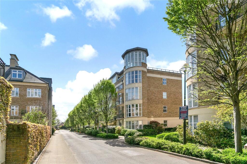 2 bed Apartment for rent in Richmond upon Thames. From Antony Roberts Estate Agents -  Kew - Lettings