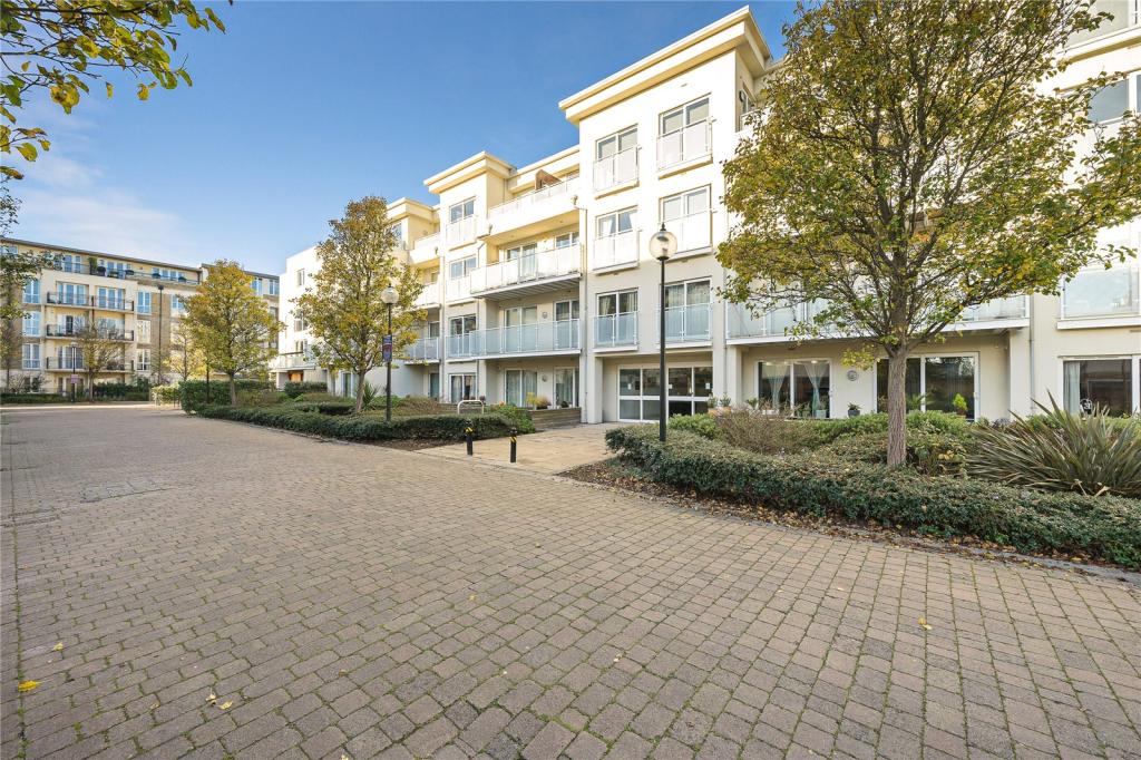 1 bed Apartment for rent in Richmond upon Thames. From Antony Roberts Estate Agents -  Kew - Lettings