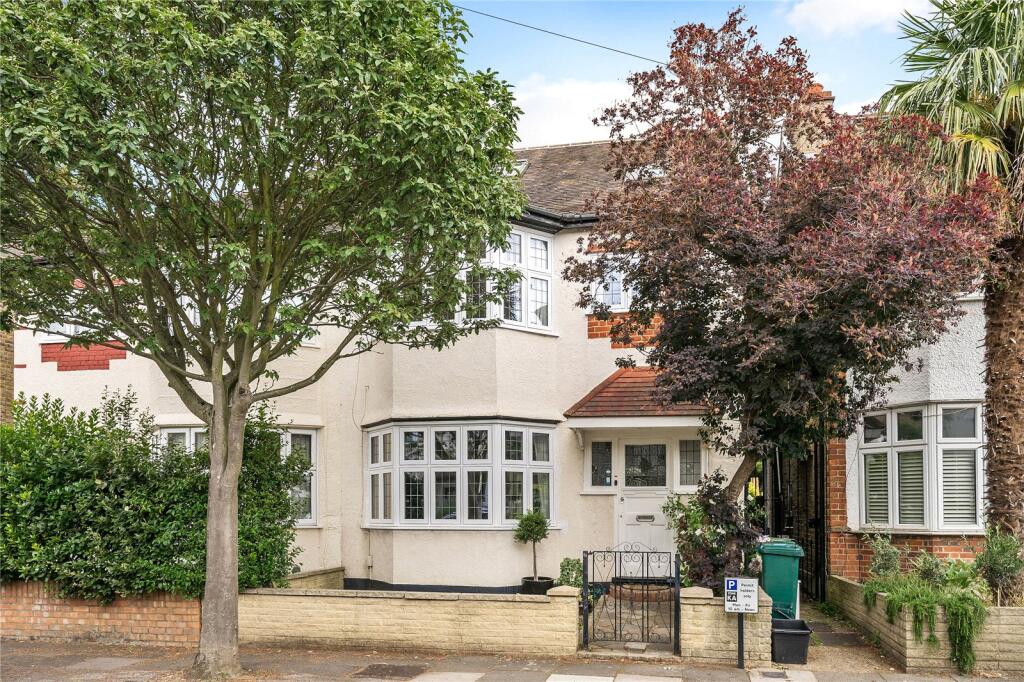 5 bed Semi Detached for rent in Richmond. From Antony Roberts Estate Agents -  Kew - Lettings
