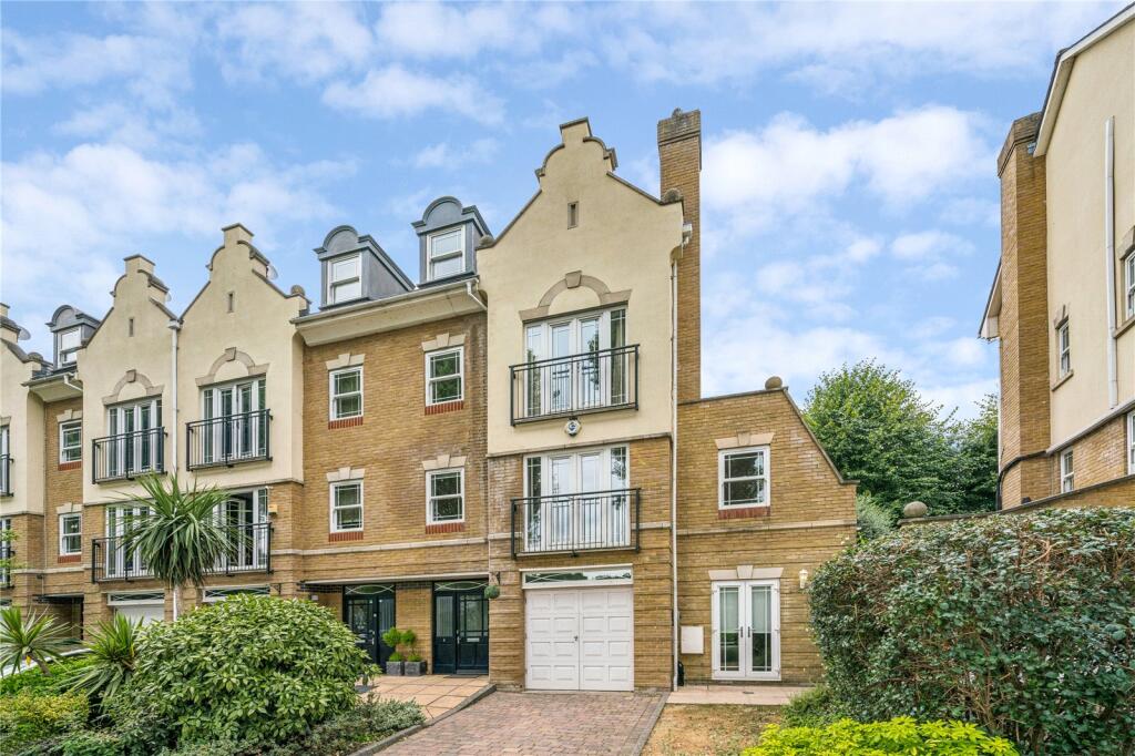 4 bed End of Terrace for rent in Richmond upon Thames. From Antony Roberts Estate Agents - Kew - Lettings 4 bed End of Terrace for rent in Richmond upon Thames. From Antony Roberts Estate Agents - Kew - Lettings