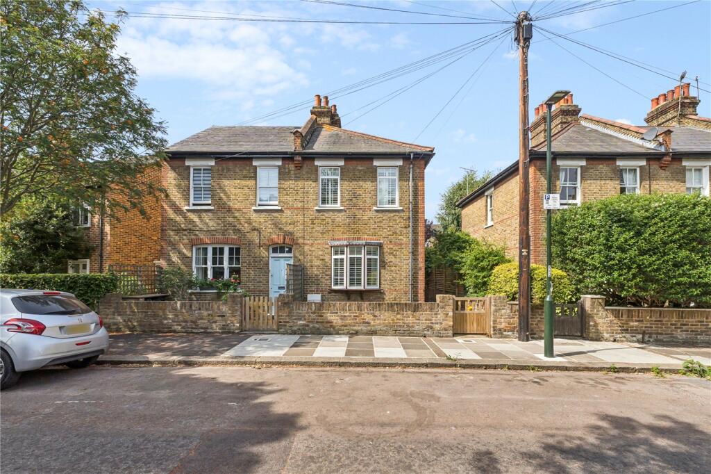 2 bed Mid Terraced House for rent in Barnes. From Antony Roberts Estate Agents - East Sheen 2 bed Mid Terraced House for rent in Barnes. From Antony Roberts Estate Agents - East Sheen