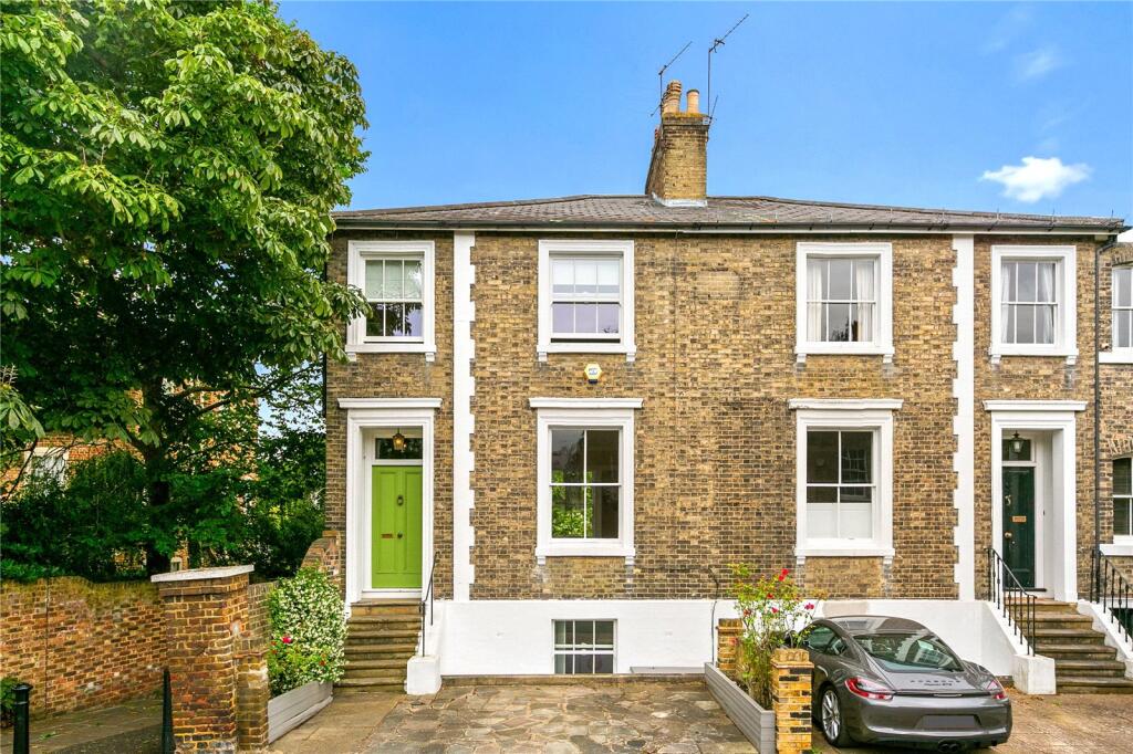 4 bed End of Terrace for rent in Richmond. From Antony Roberts Estate Agents - Richmond - Lettings