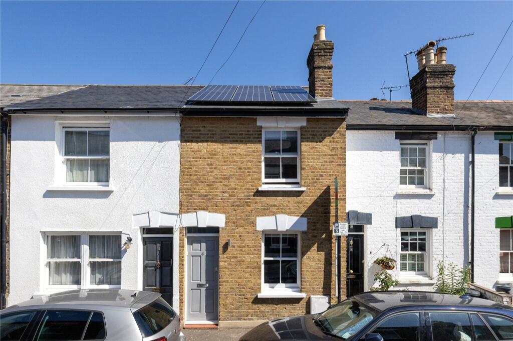 2 bed Mid Terraced House for rent in Richmond. From Antony Roberts Estate Agents - Richmond - Lettings