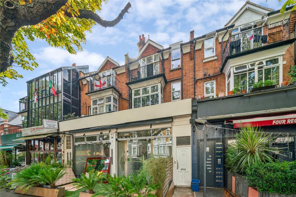 1 bed Mid Terraced House for rent in Richmond. From Antony Roberts Estate Agents - Richmond - Lettings
