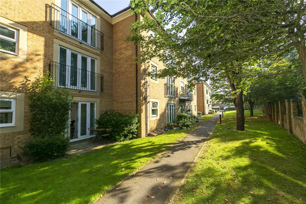 1 bed Apartment for rent in Isleworth. From Antony Roberts Estate Agents - St Margarets 1 bed Apartment for rent in Isleworth. From Antony Roberts Estate Agents - St Margarets