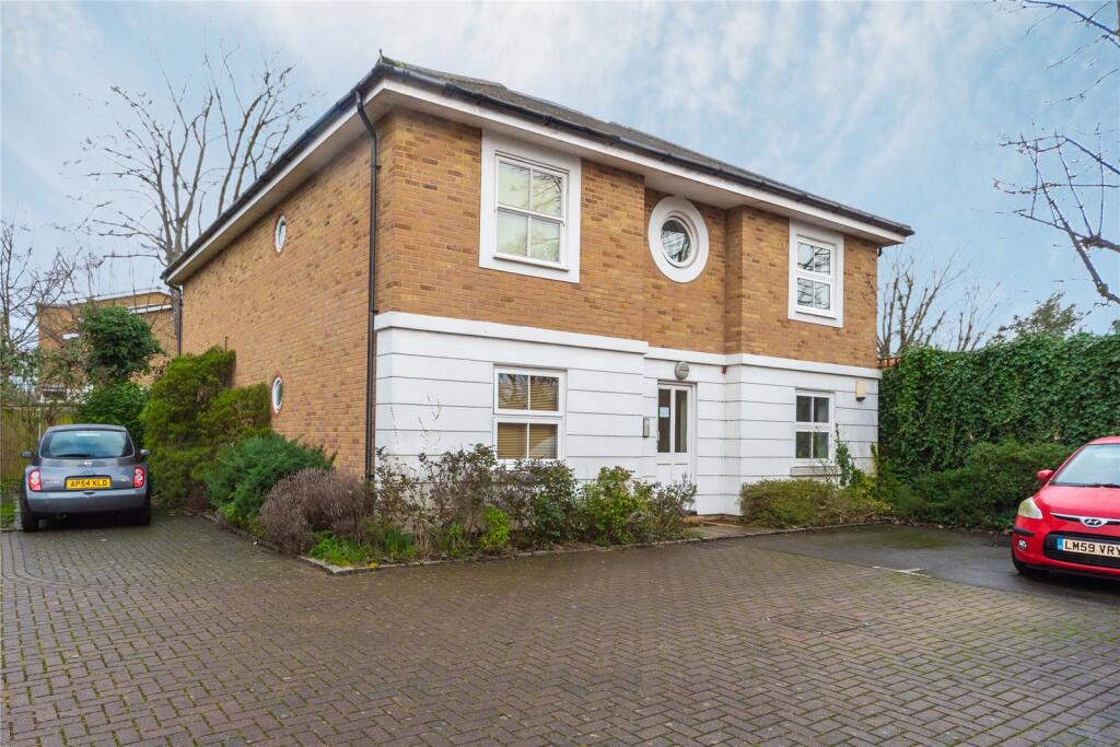 1 bed Apartment for rent in Twickenham. From Antony Roberts Estate Agents - St Margarets
