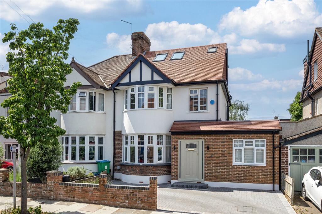 4 bed Semi Detached for rent in Twickenham. From Antony Roberts Estate Agents - St Margarets