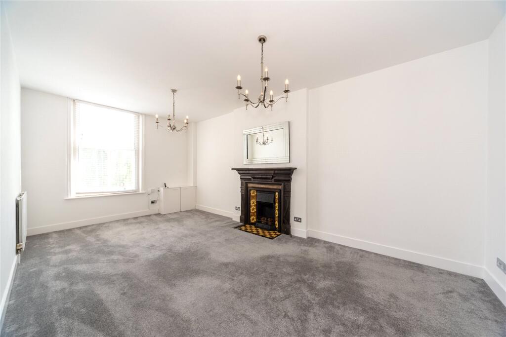 2 bed Apartment for rent in Twickenham. From Antony Roberts Estate Agents - St Margarets