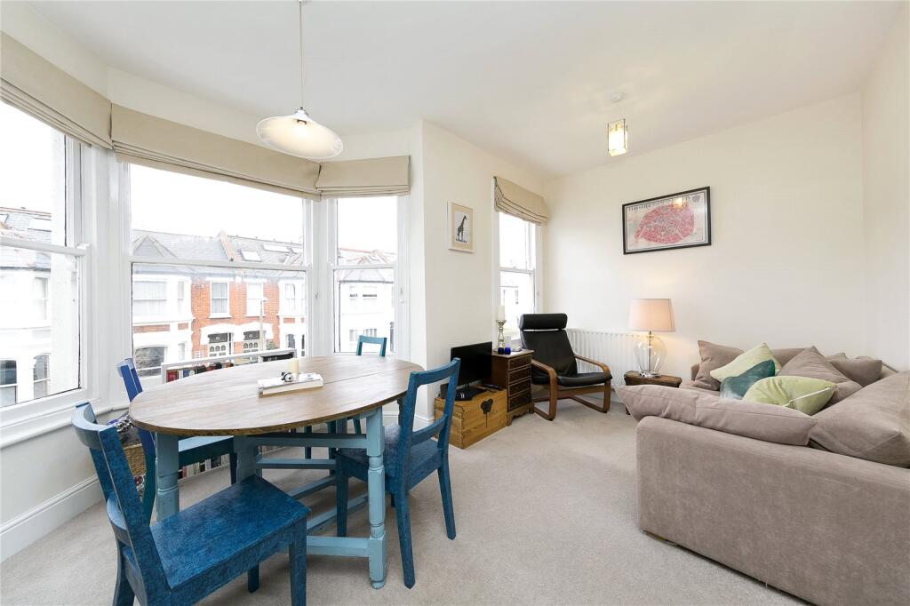 1 bed Apartment for rent in Twickenham. From Antony Roberts Estate Agents - St Margarets
