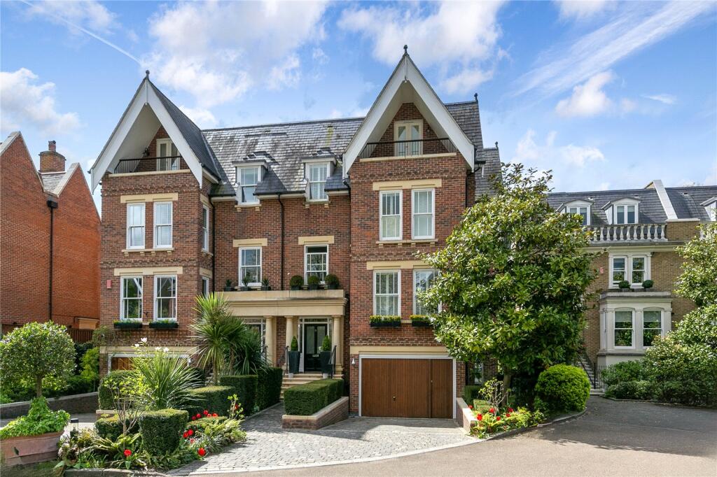 6 bed Semi Detached for rent in Twickenham. From Antony Roberts Estate Agents - St Margarets 6 bed Semi Detached for rent in Twickenham. From Antony Roberts Estate Agents - St Margarets