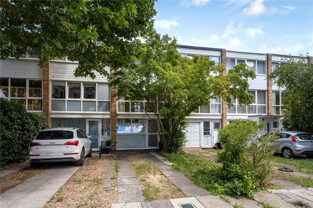 4 bed Mid Terraced House for rent in Twickenham. From Antony Roberts Estate Agents - St Margarets 4 bed Mid Terraced House for rent in Twickenham. From Antony Roberts Estate Agents - St Margarets
