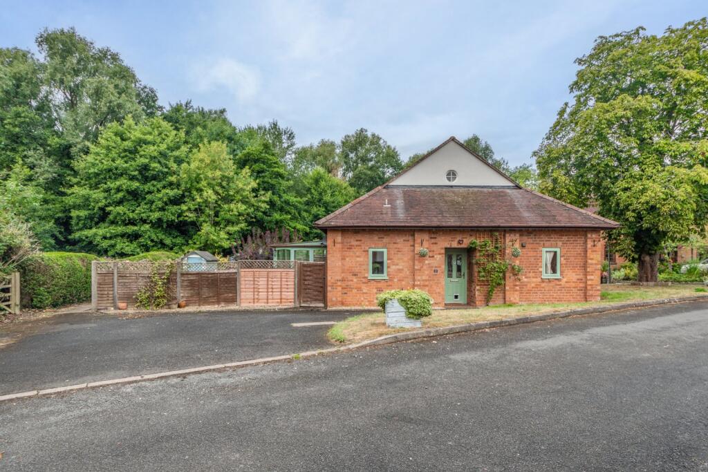 4 bed Barn Conversion for rent in Holt End. From A P Morgan - Redditch