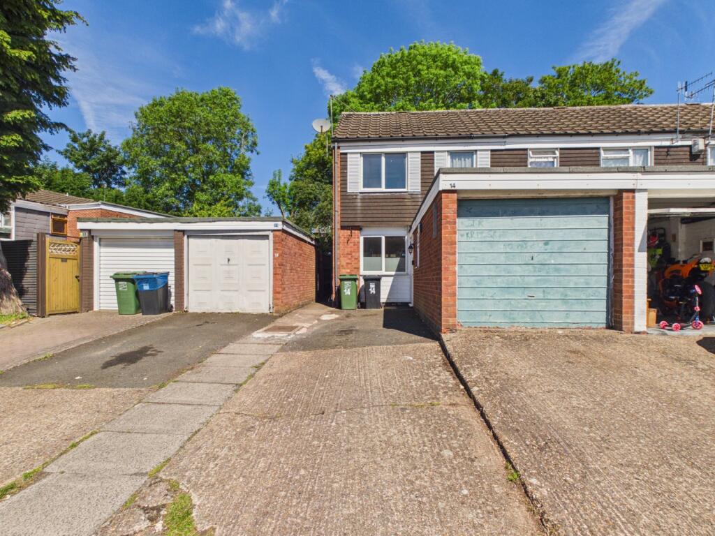 3 bed End of Terrace for rent in Holt End. From A P Morgan - Redditch