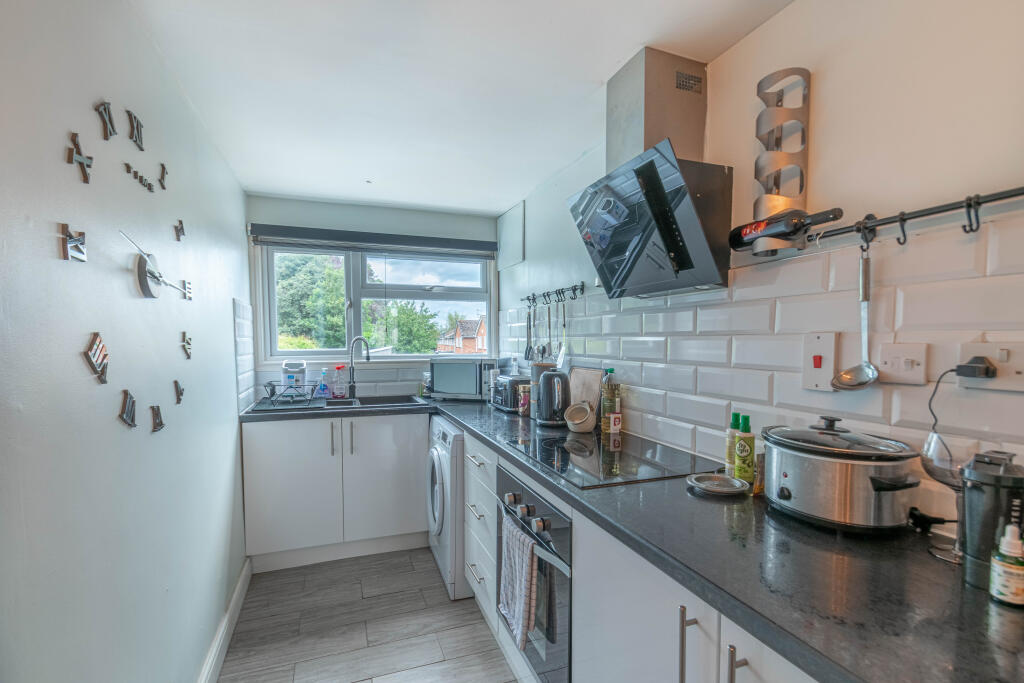 2 bed Apartment for rent in Studley. From A P Morgan - Redditch 2 bed Apartment for rent in Studley. From A P Morgan - Redditch