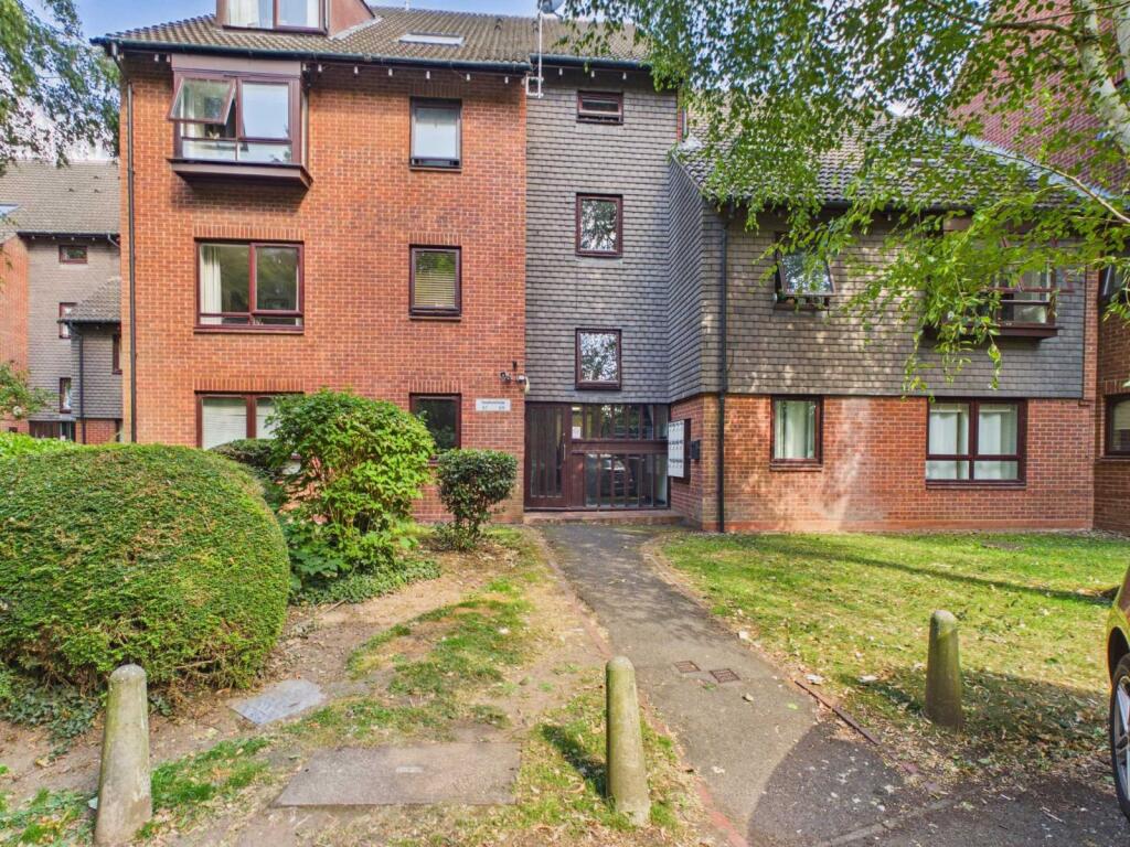 2 bed Apartment for rent in Catshill. From A P Morgan - Redditch