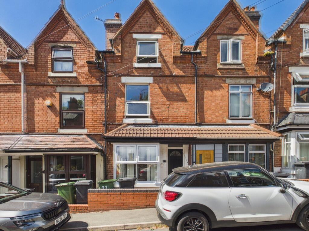3 bed Mid Terraced House for rent in Redditch. From A P Morgan - Redditch