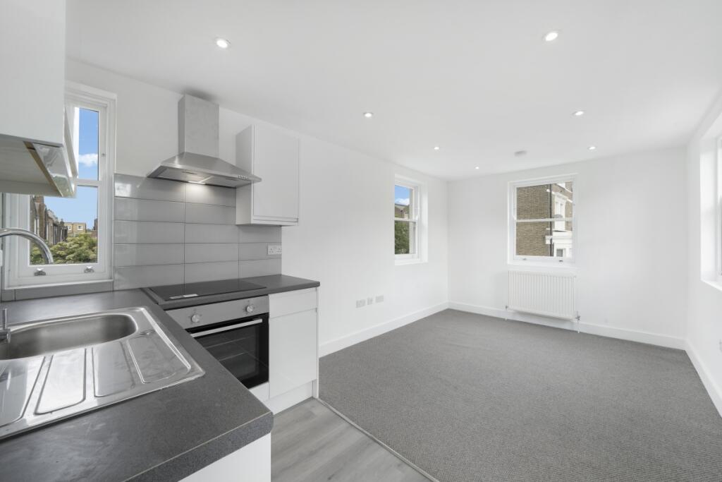 4 bed Studio for rent in Camden Town. From Ariston Property - London