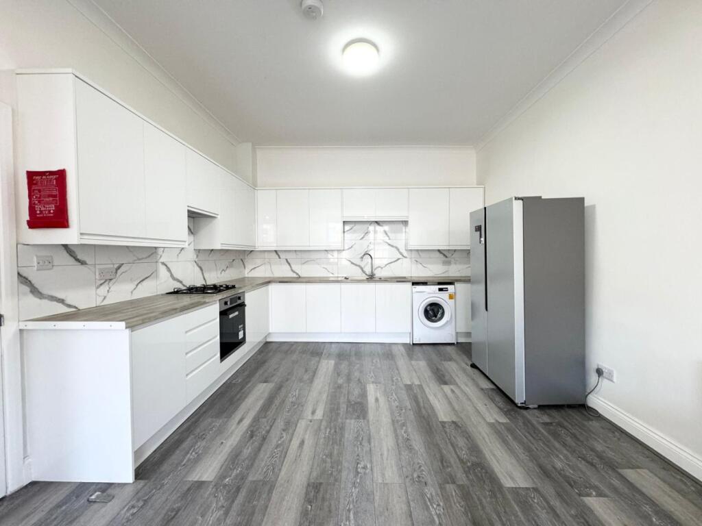 5 bed 1st Floor Flat for rent in Stoke Newington. From Ariston Property - London