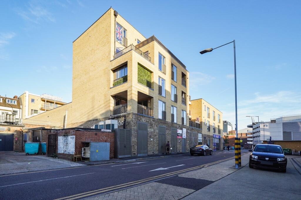1 bed 1st Floor Flat for rent in Romford. From Ariston Property - London