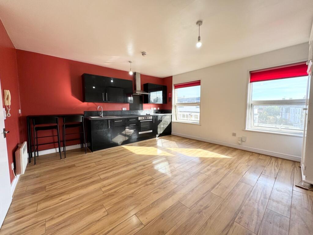 4 bed Studio for rent in Hornsey. From Ariston Property - London