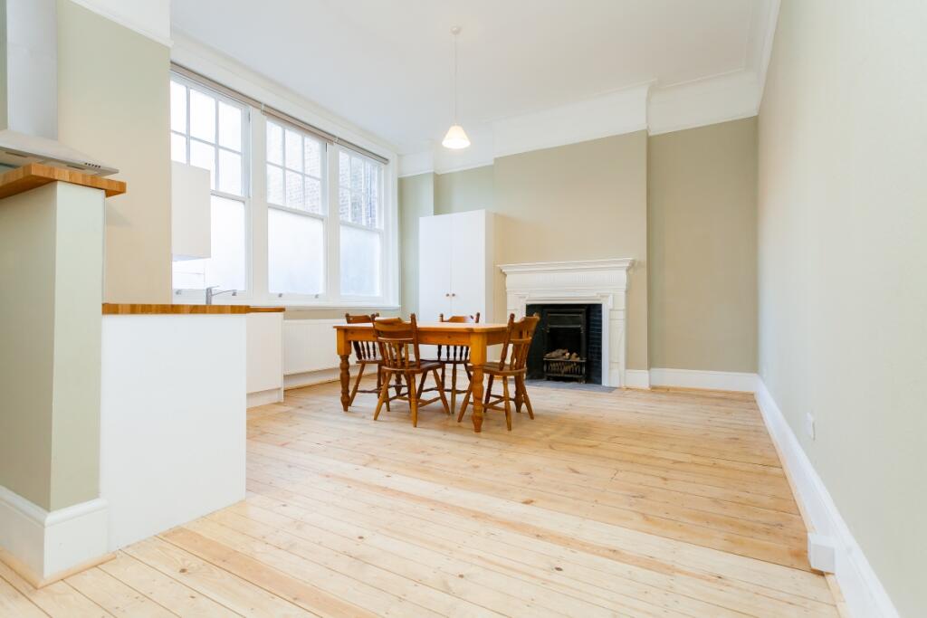 4 bed Studio for rent in East Ham. From Ariston Property - London