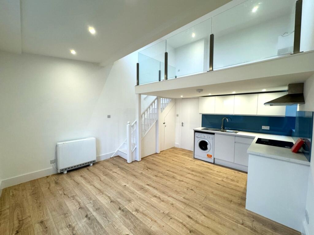 4 bed Studio for rent in Hornsey. From Ariston Property - London