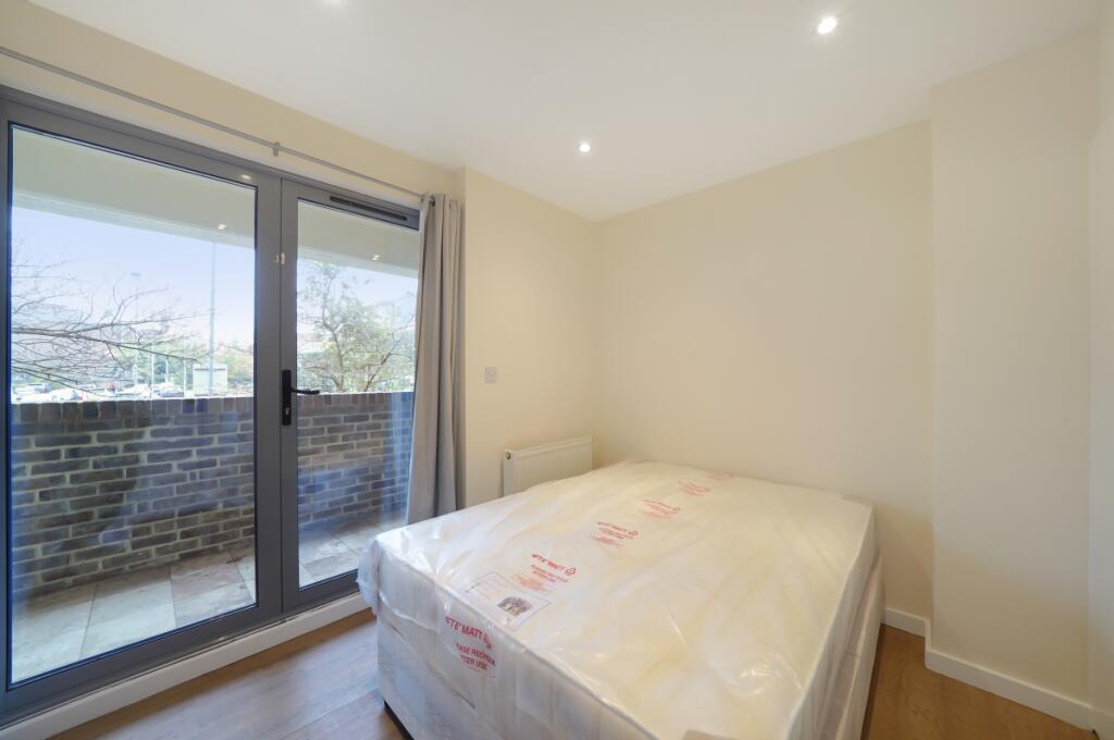 1 bed Apartment for rent in Stepney. From Ariston Property - London