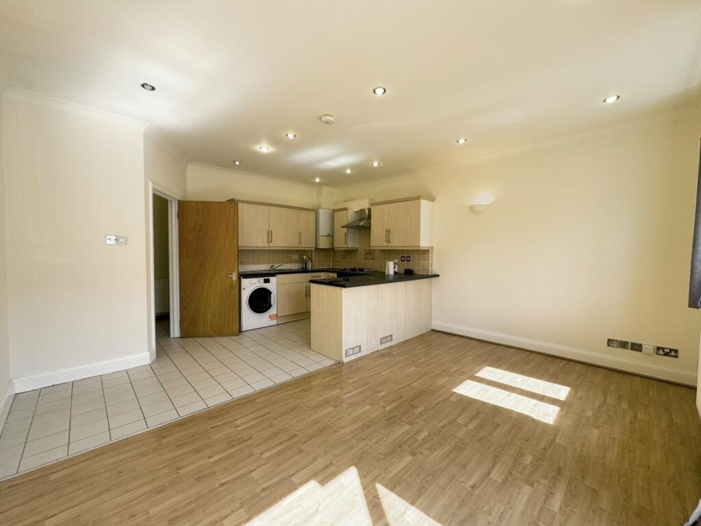 1 bed 1st Floor Flat for rent in Wood Green. From Ariston Property - London