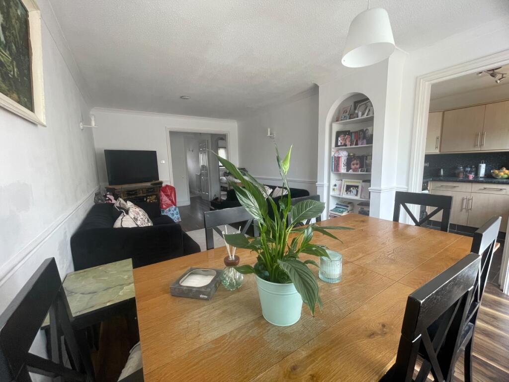 2 bed 1st Floor Flat for rent in Edmonton. From Ariston Property - London