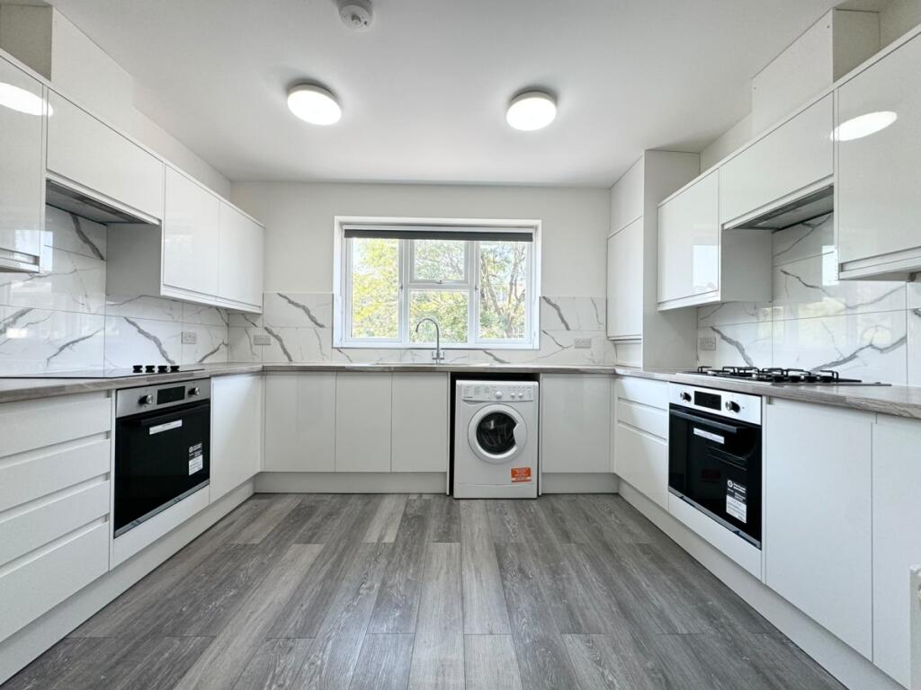 5 bed 1st Floor Flat for rent in Stoke Newington. From Ariston Property - London 5 bed 1st Floor Flat for rent in Stoke Newington. From Ariston Property - London