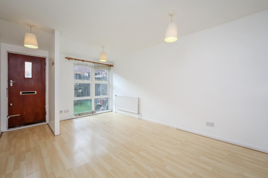 1 bed 1st Floor Flat for rent in Hornsey. From Ariston Property - London 1 bed 1st Floor Flat for rent in Hornsey. From Ariston Property - London
