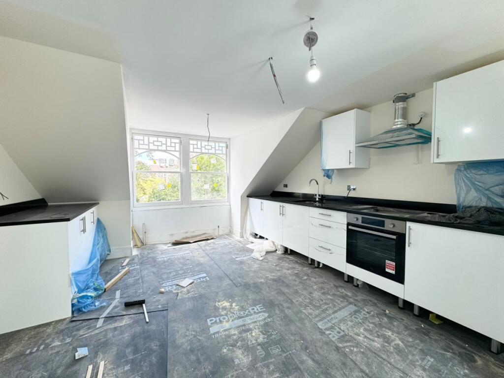 3 bed 1st Floor Flat for rent in Hornsey. From Ariston Property - London