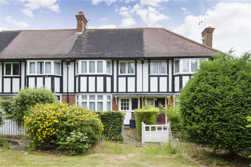 4 bed Detached House for rent in Acton. From Atlas Property Letting & Services Ltd - London