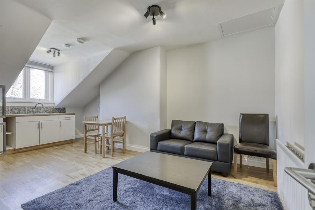 2 bed 1st Floor Flat for rent in Acton. From Atlas Property Letting & Services Ltd - London