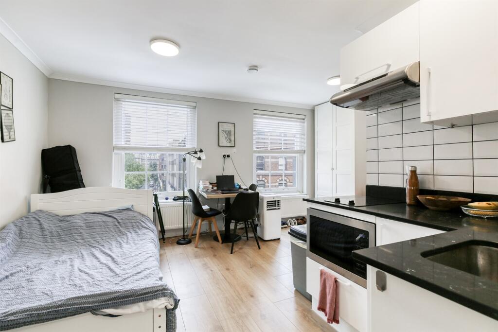 4 bed 1st Floor Flat for rent in Camden Town. From Atlas Property Letting & Services Ltd - London
