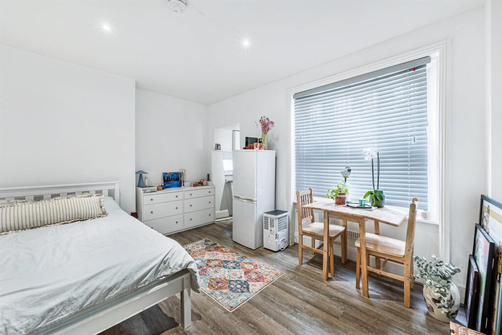 0 bed 1st Floor Flat for rent in Kensington. From Atlas Property Letting & Services Ltd - London