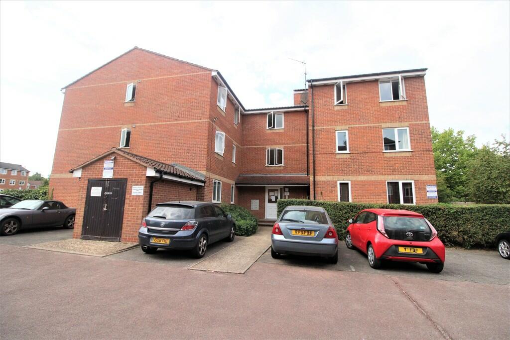 2 bed Apartment for rent in Finchley. From Auckland Estates - Potters Bar