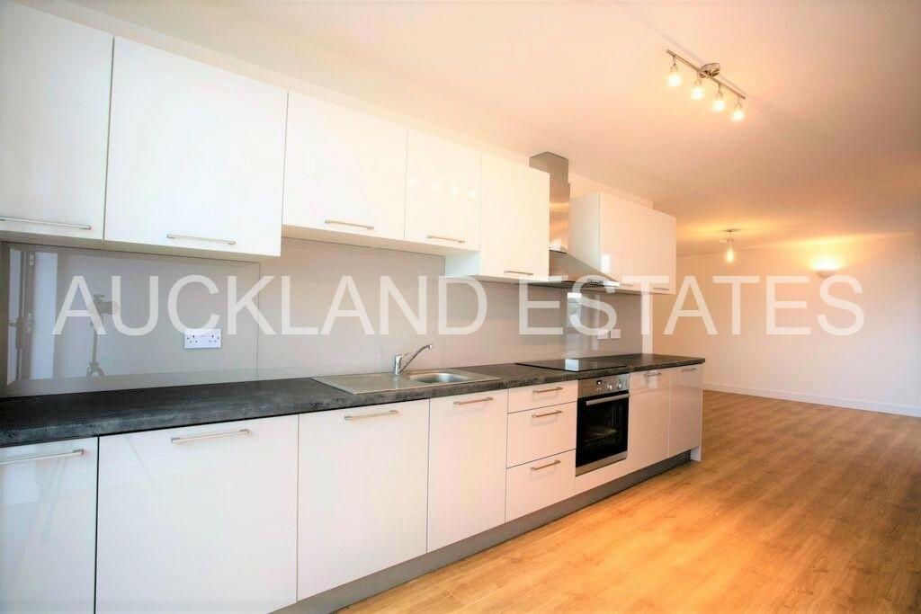 2 bed Apartment for rent in Potters Bar. From Auckland Estates - Potters Bar