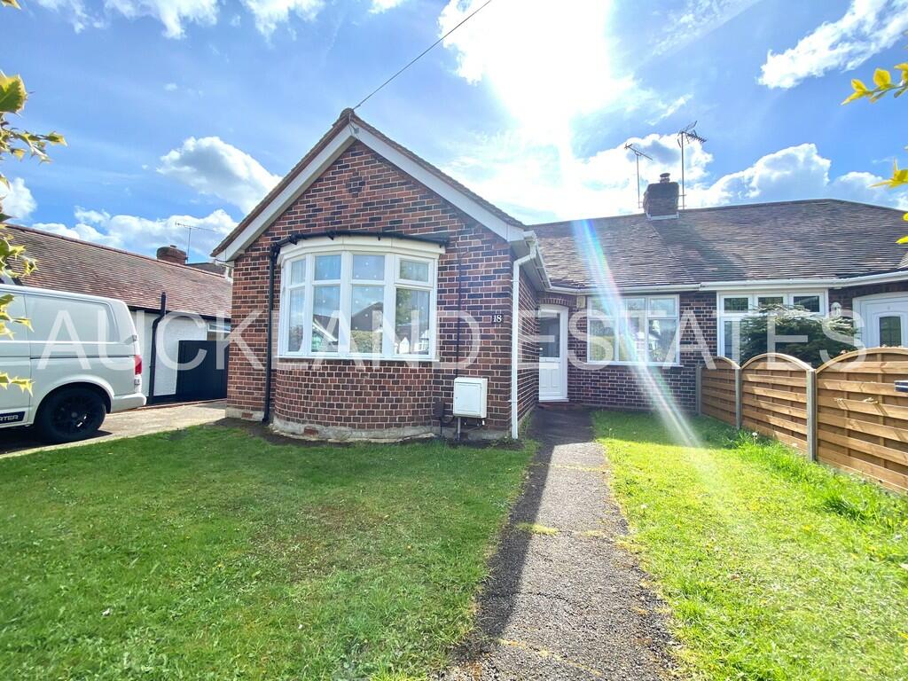 3 bed Semi-detached bungalow for rent in Potters Bar. From Auckland Estates - Potters Bar