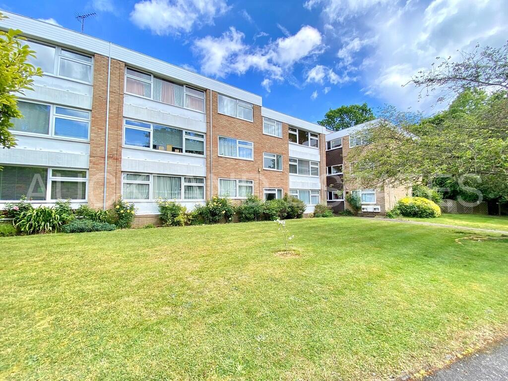 2 bed Apartment for rent in Potters Bar. From Auckland Estates Limited - Potters Bar
