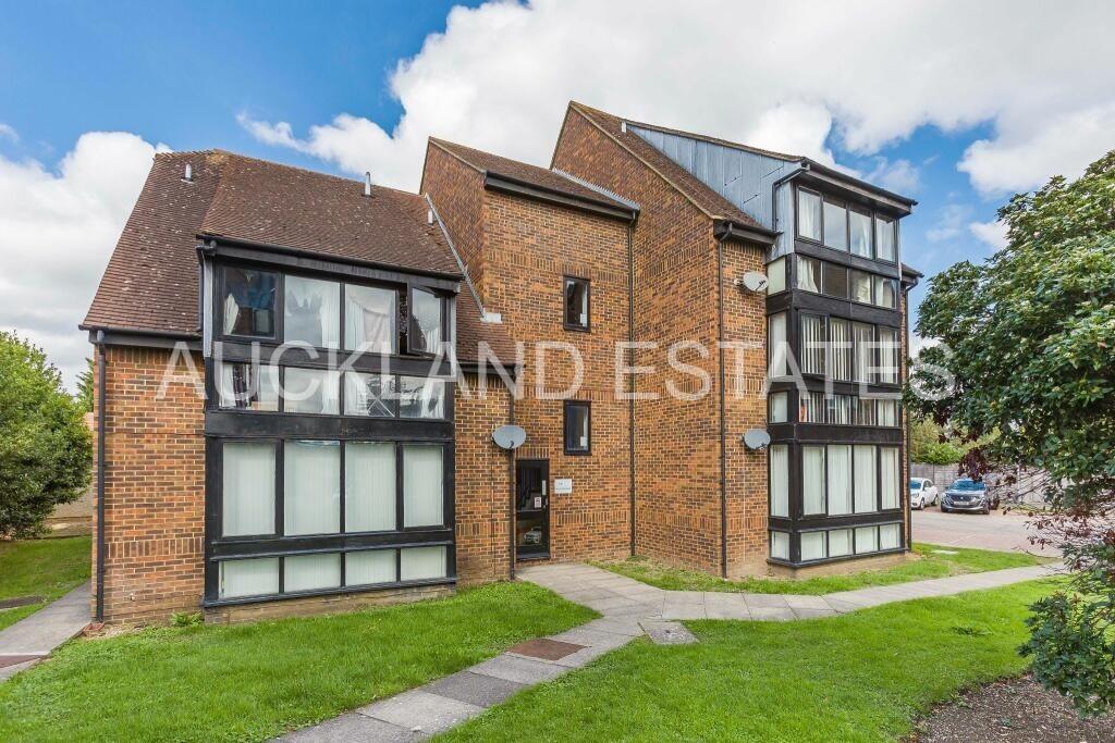 2 bed Apartment for rent in Potters Bar. From Auckland Estates Limited - Potters Bar 2 bed Apartment for rent in Potters Bar. From Auckland Estates Limited - Potters Bar