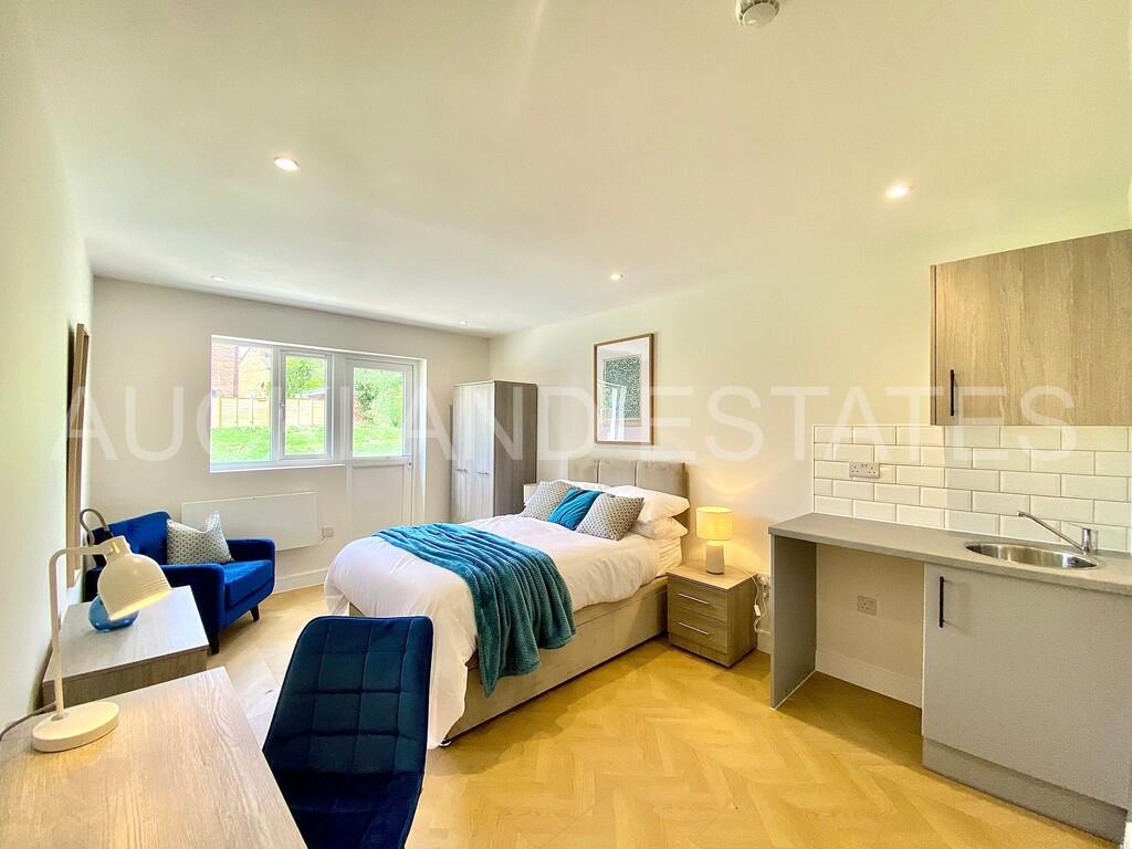 0 bed Studio for rent in Potters Bar. From Auckland Estates Limited - Potters Bar