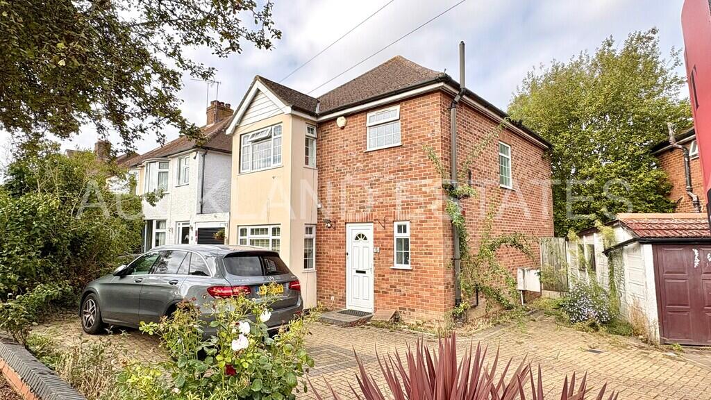 3 bed Detached for rent in Potters Bar. From Auckland Estates Limited - Potters Bar 3 bed Detached for rent in Potters Bar. From Auckland Estates Limited - Potters Bar