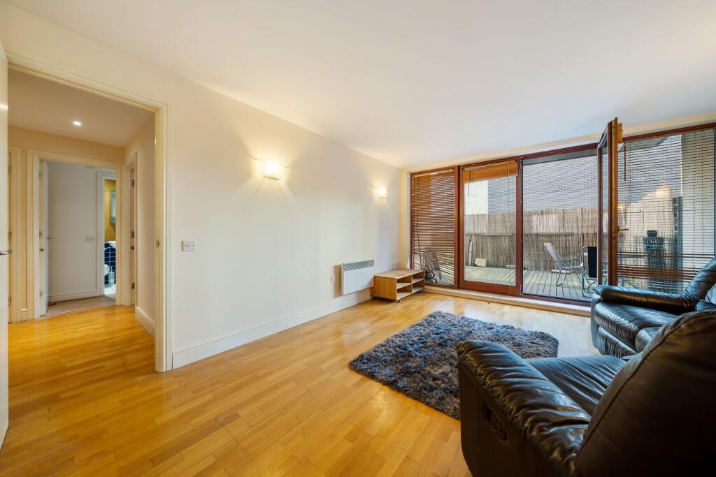 2 bed 1st Floor Flat for rent in Stepney. From Austin Homes - London