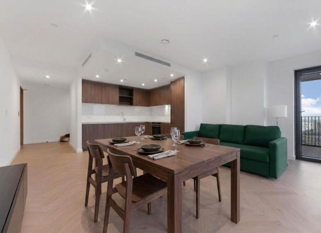 1 bed 1st Floor Flat for rent in Poplar. From Austin Homes - London
