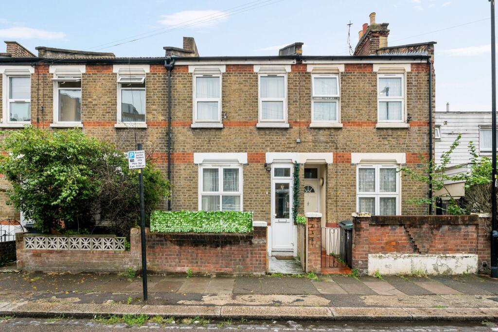 4 bed Mid Terraced House for rent in Tottenham. From Austin Homes - London