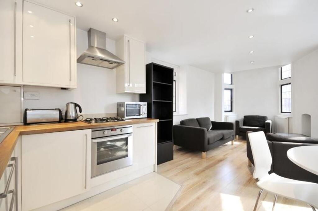 3 bed 1st Floor Flat for rent in Paddington. From Austin Homes - London