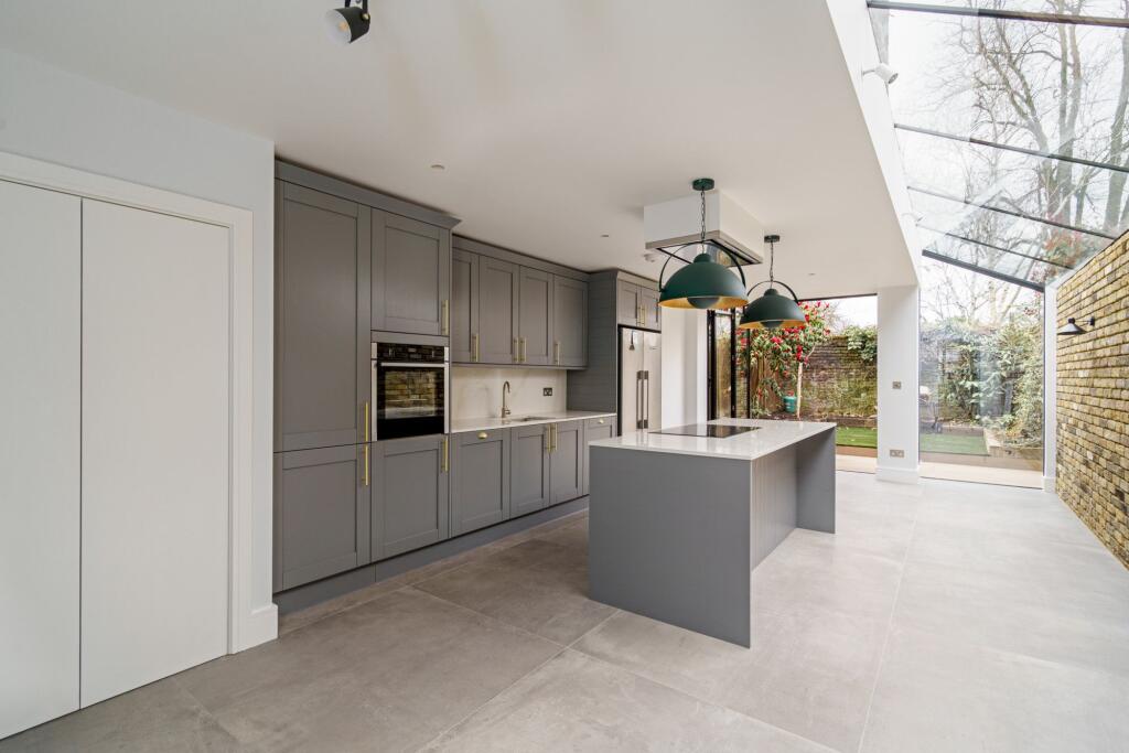 4 bed Mid Terraced House for rent in London. From Austin Homes - London 4 bed Mid Terraced House for rent in London. From Austin Homes - London